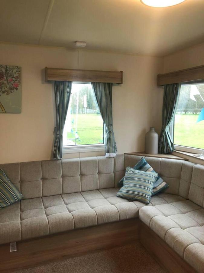 Lovely 3-Bed Caravan With Hot Tub In Lincolnshire Exterior photo